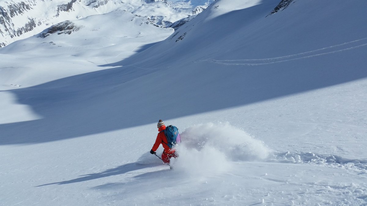 guidespacekilly's tweet image. Les conditions étaient excellentes en cette brillante journée dans les montagnes de la Vanoise. Au cas où vous ne le sauriez pas, le beau massif montagneux dans lequel se trouvent Val d&apos;Isère et Tignes, c&apos;est justement la Vanoise éternelle. 😊☺😊