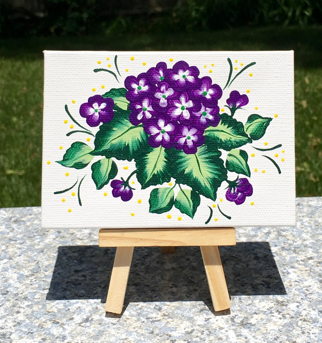 mini painting etsy.com/ipaintitpretty… #minipainting #homedecor #officedecor #floralpainting #giftsforher #etsygifts #flowerlovergift #paintedviolets