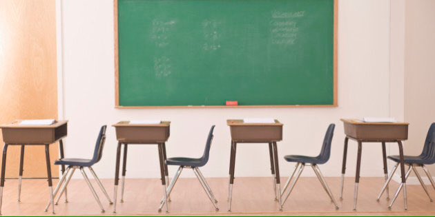 Acaba de publicarse mi último artículo "Democracia, renovación pedagógica y territorio rural: la escuela agrícola comarcal valenciana" con Carmen Agulló revistas.uned.es/index.php/HMe/… #histed #escuela #escuelarural