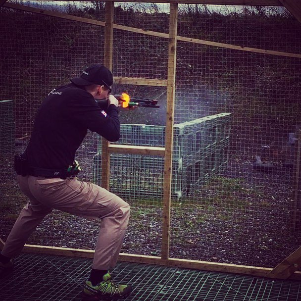 benlove79's tweet image. F I R E 🔥❗️#ipsc #practicalshooting #practicalshotgun #benellim2 #benelli #tonysystem #rccartridges #salomon @rulesofengagementltd ift.tt/2nlkBka