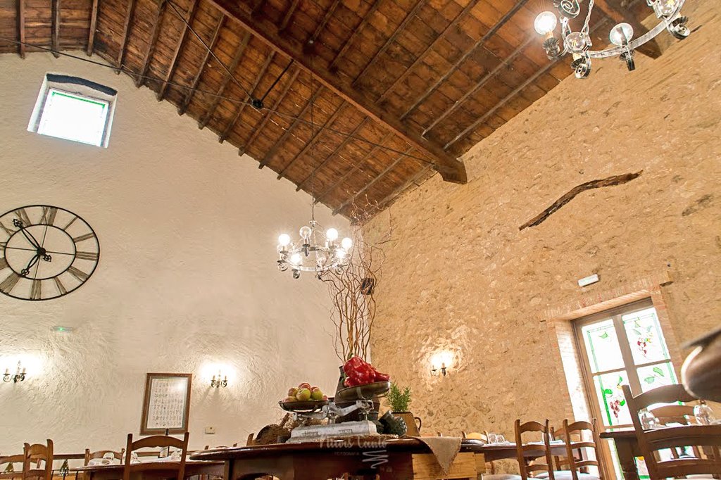AlicanteGastro's tweet photo. El Soler es un restaurante de Biar en el que se puede disfrutar de la cocina tradicional con los toques de modernidad de Ferran Arnau. Ubicado en una almazara del siglo XIX, es un establecimiento muy recomendable. #gastronomía #gastroguiaalicante #Alicante https://t.co/Vm1lRO6JxV https://t.co/OPsf9EeQgq