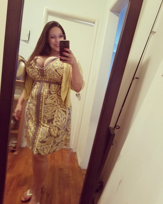 Finally I manage a smile and miss my damn feet! 😄😄 #duh #feet #toes #footfetish #footslave #footmodel<a href="/tag/footfetish"class="tags"><span>#footfetish</span></a><a href="/tag/feet"class="tags"><span>#feet</span></a><a href="/tag/bbw"class="tags"><span>#bbw</span></a><a href="/tag/boobs"class="tags"><span>#boobs</span></a><a href="/tag/toes"class="tags"><span>#toes</span></a><a href="/tag/duh"class="tags"><span>#duh</span></a><a href="/tag/calves"class="tags"><span>#calves</span></a>