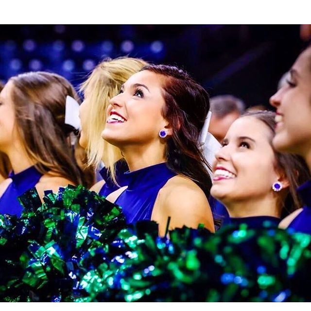 We love hearing from Alumni! We recently caught up with former Notre Dame Pom Squad Member, Madeline Molloy!
.
#NotreDame #FightingIrish <a href="/NDPomSquad/">Notre Dame Pom Squad</a> <a href="/LiveLoveGameday/">Live Love Gameday®</a> #NDPomSquad #GoIrish
.
Name: Madeline Molloy <a href="/Madeline_Molloy/">Madeline Molloy</a>
Previous College/Universit… ift.tt/2DJ0Dqf