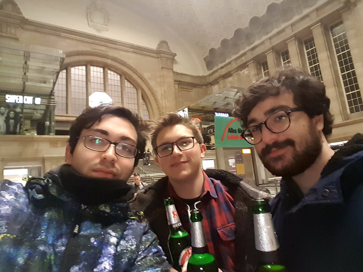 PadoVGC's tweet photo. The power of Beck's @DesuVGC @FaustoDCamillis https://t.co/DKYbVxP98l