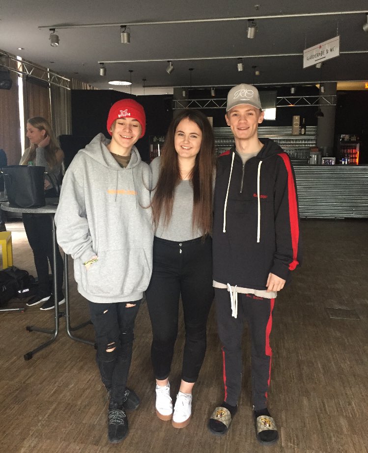 mlndvrs's tweet photo. @BarsAndMelody we‘re goals aren‘t we ? https://t.co/BwDZ75WVoQ