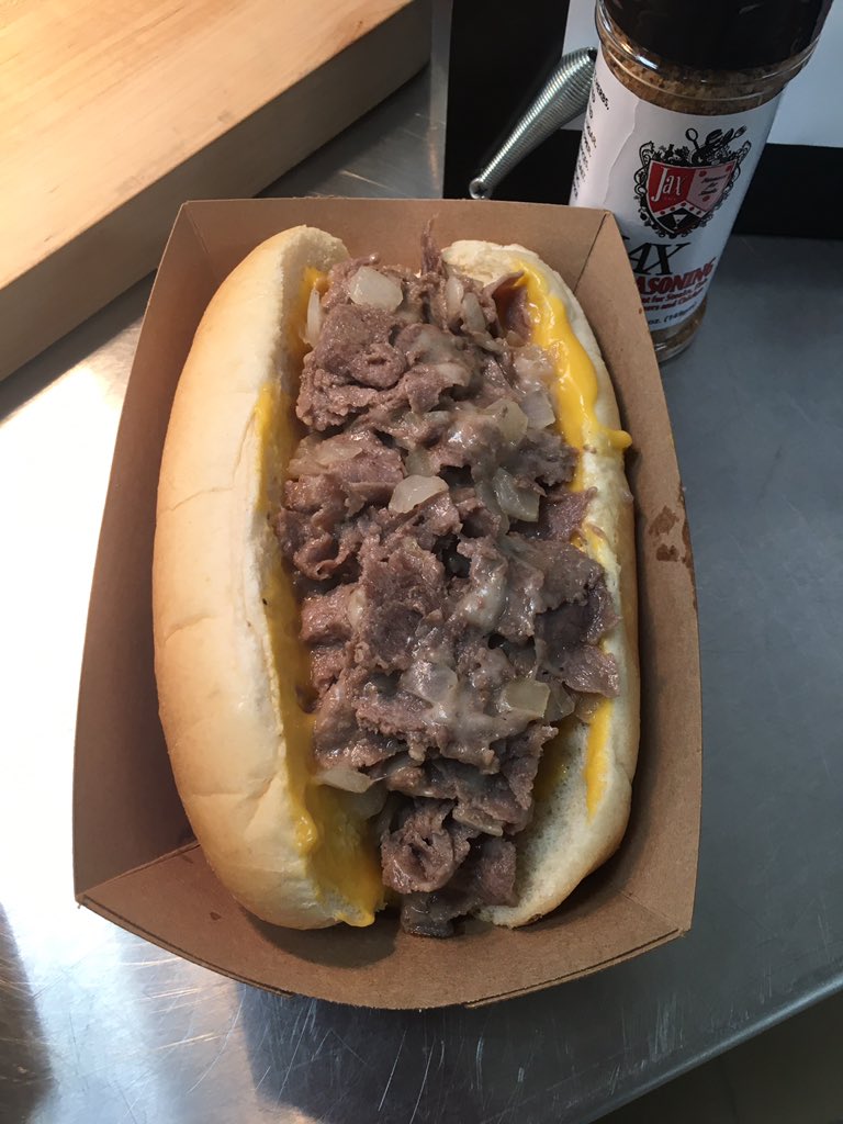 billkozlak's tweet image. #FlyEaglesFly #GoBirds #SuperBowlLII #GoPatriots @JaxCafe #welcometompls #oldschool #steakhouse