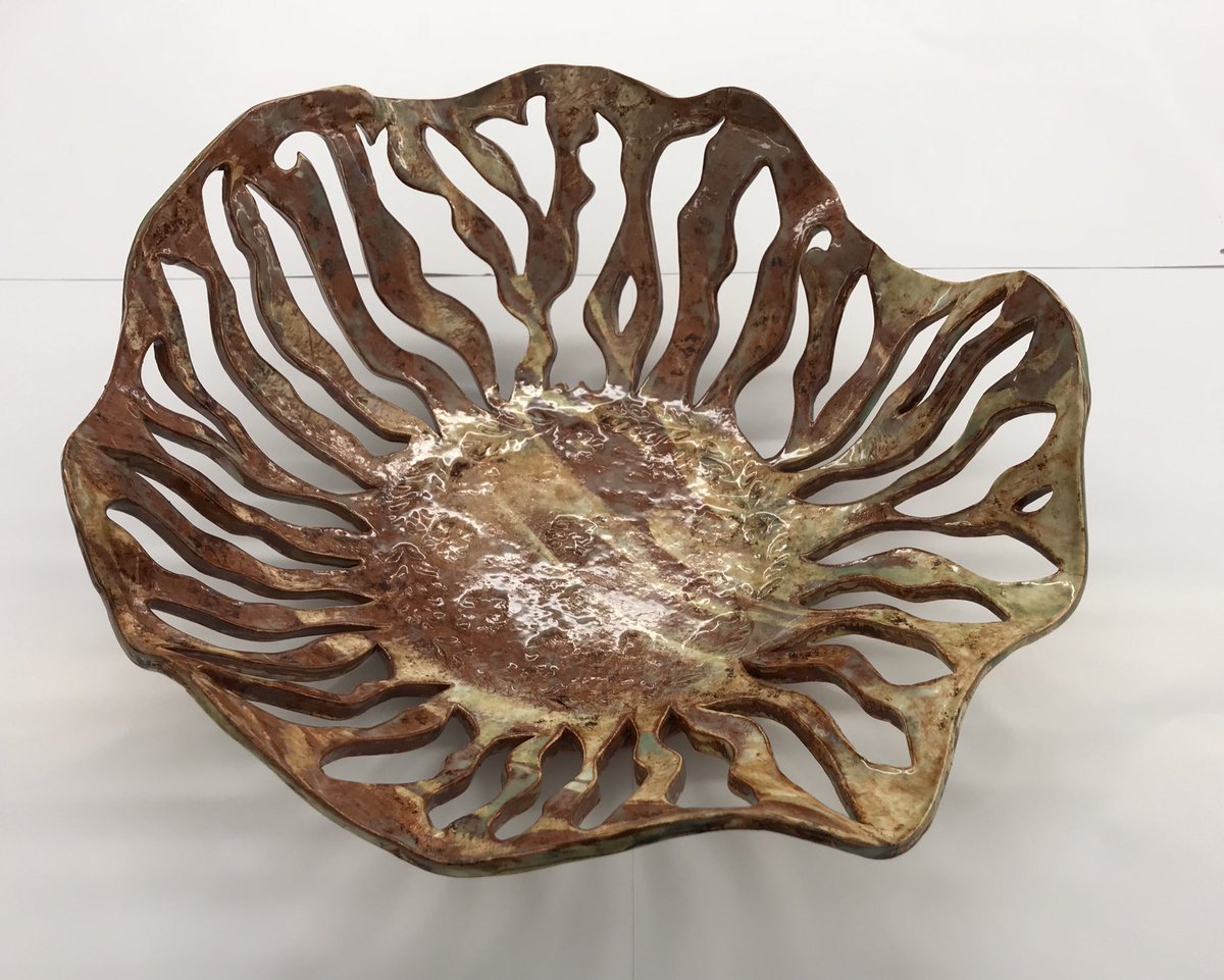 johnsonb_ms's tweet photo. An amazing pierced slab bowl made by Lindsey Rappa!! #clayiscool @FranklinPSart @FranklinHS https://t.co/OVC7XQN8xe