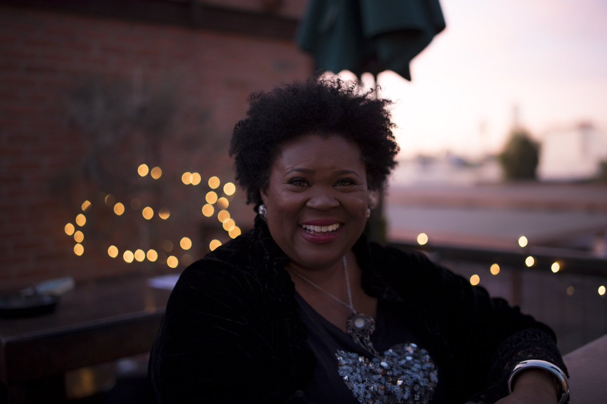 Mangoskiesfilms's tweet photo. What a great night chatting with some awesome independent filmmakers!! Black Horizons Fest #Azfilms #MadeinAz https://t.co/5Fri3lXV7v