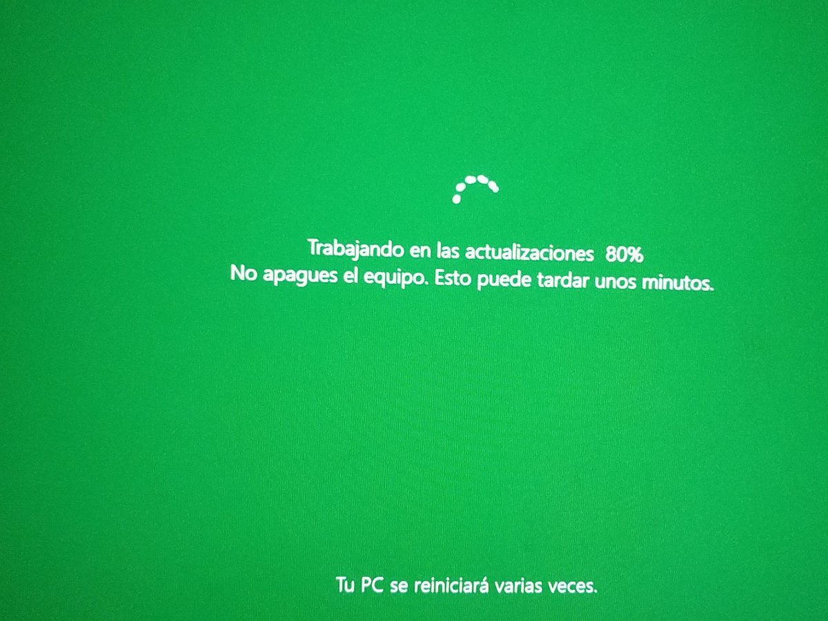 ASBenediction's tweet photo. Hora y media después, aquí seguimos. #DeChilling https://t.co/oskN1tHAWq