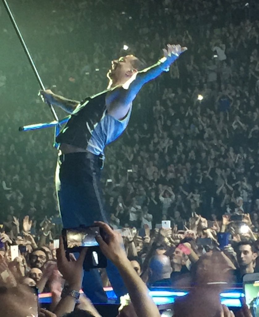 LadyStardust973's tweet photo. Oh my #Dave #davegahan #DepecheMode #27gennaio #liveinmilan #faithanddevotion #myhigherlove 🖤 https://t.co/DIn1SbbSP7