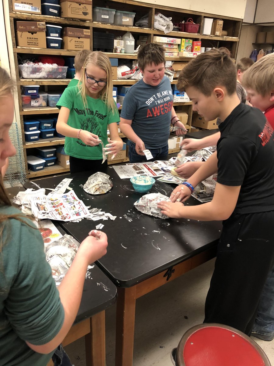BellGregJr's tweet photo. Students @BoscobelSD showcase their creativity in art class.  See article at https://t.co/QhKdzGslqz https://t.co/x6hcCEpRNm