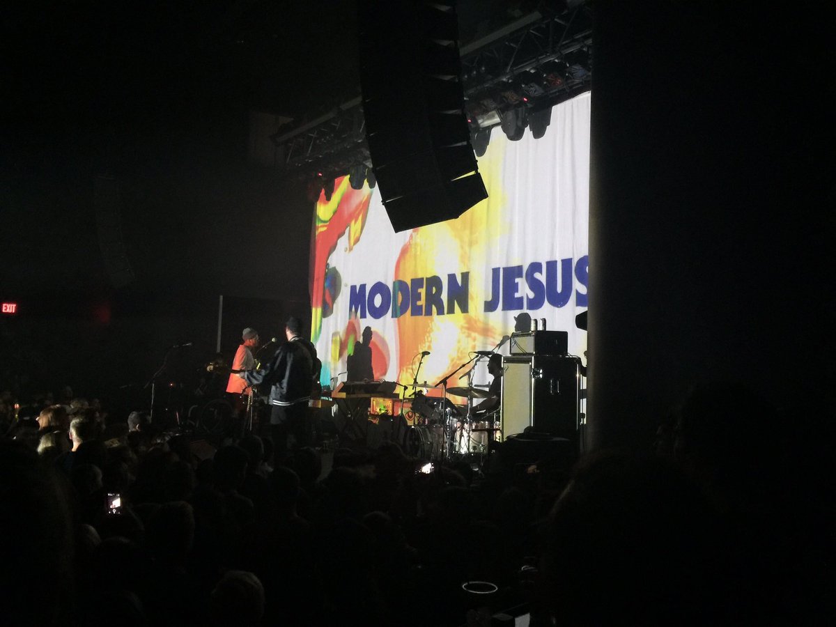 tmbarnes1's tweet photo. Congrats to the Lords of Portland @portugaltheman on Grammy.  Have had privilege of seeing several times. #FanSince2009. #IlikedPTMbeforetheysoldout https://t.co/PQC996qiyR