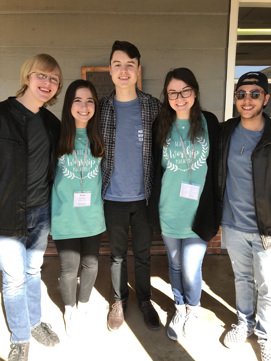 sarah_wesley23's tweet photo. Friends that make music together stay together😊 #jctb #bridgeport https://t.co/gGQI3G97tl