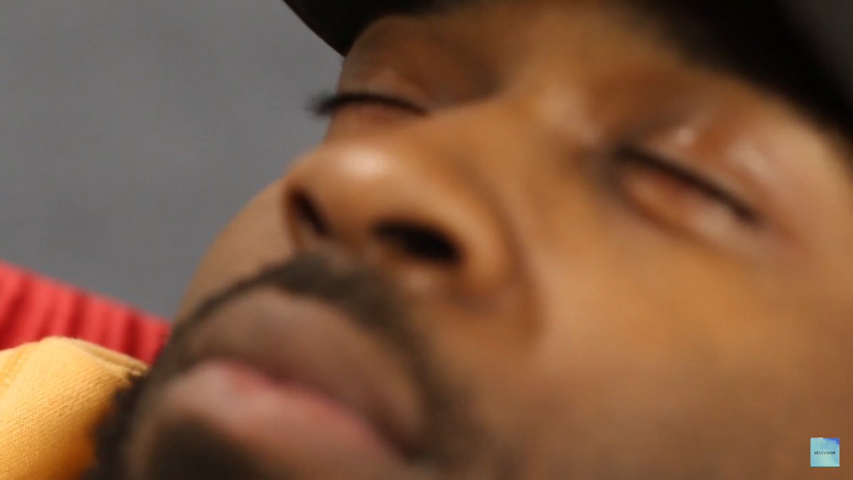 dtooreacts's tweet photo. @WOODY_THEGREAT When that bum ass Country music come on #ImShleep https://t.co/bMP8VJZlfE