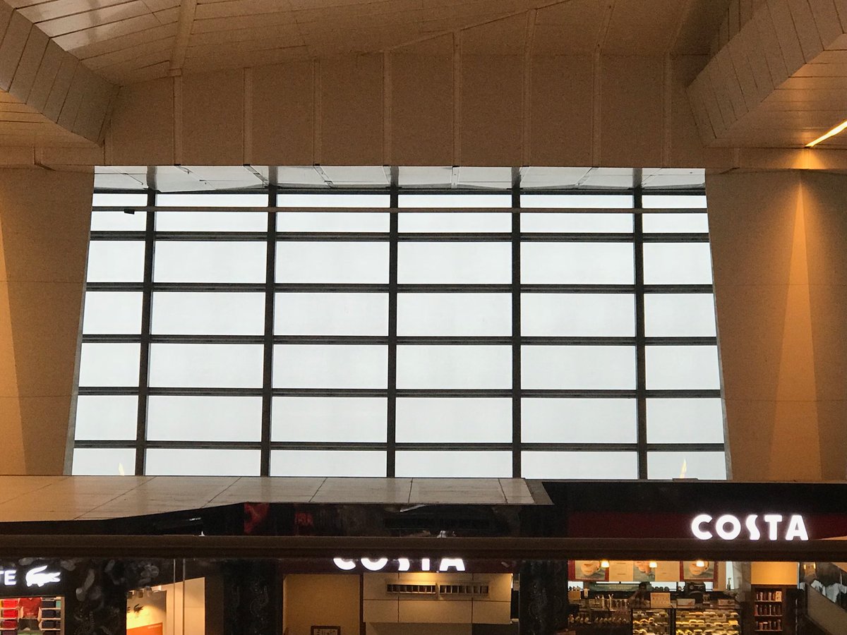 mohitjo's tweet photo. Airport is #FoggedOut. No landing No take off for the next 30min. #LowVisibility. Hope I reach Bangalore today 😳 https://t.co/Hjz7YSWLD5
