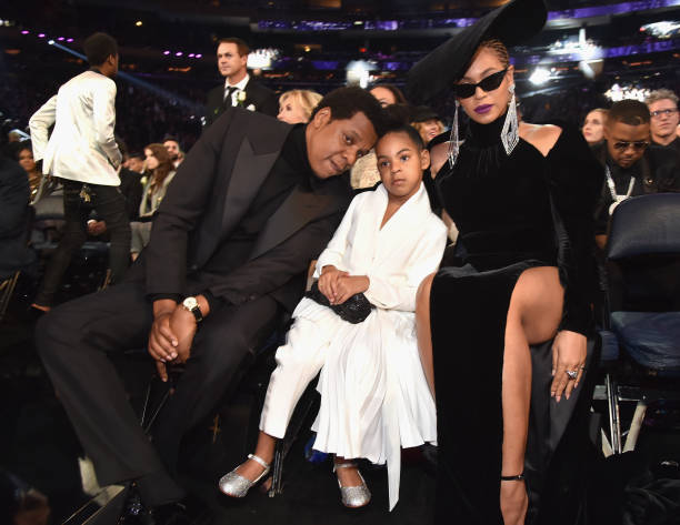 BeyLegion's tweet image. Beyoncé, JAY-Z &amp;amp; Blue at the 2018 #GRAMMYs 💙