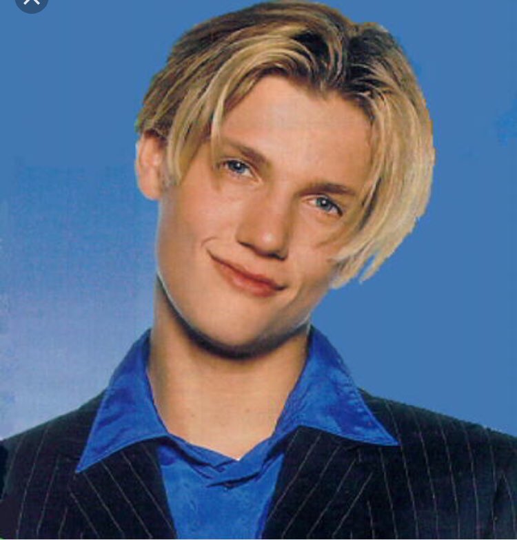 Happy birthday nick Carter         