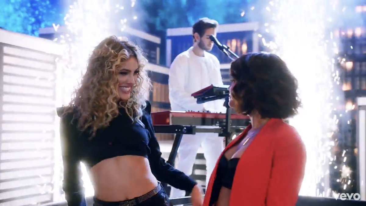natasharr15's tweet photo. @lelepons I got so excited when I saw you in this video! I love youuuu💞 https://t.co/pG6S6A6G6n