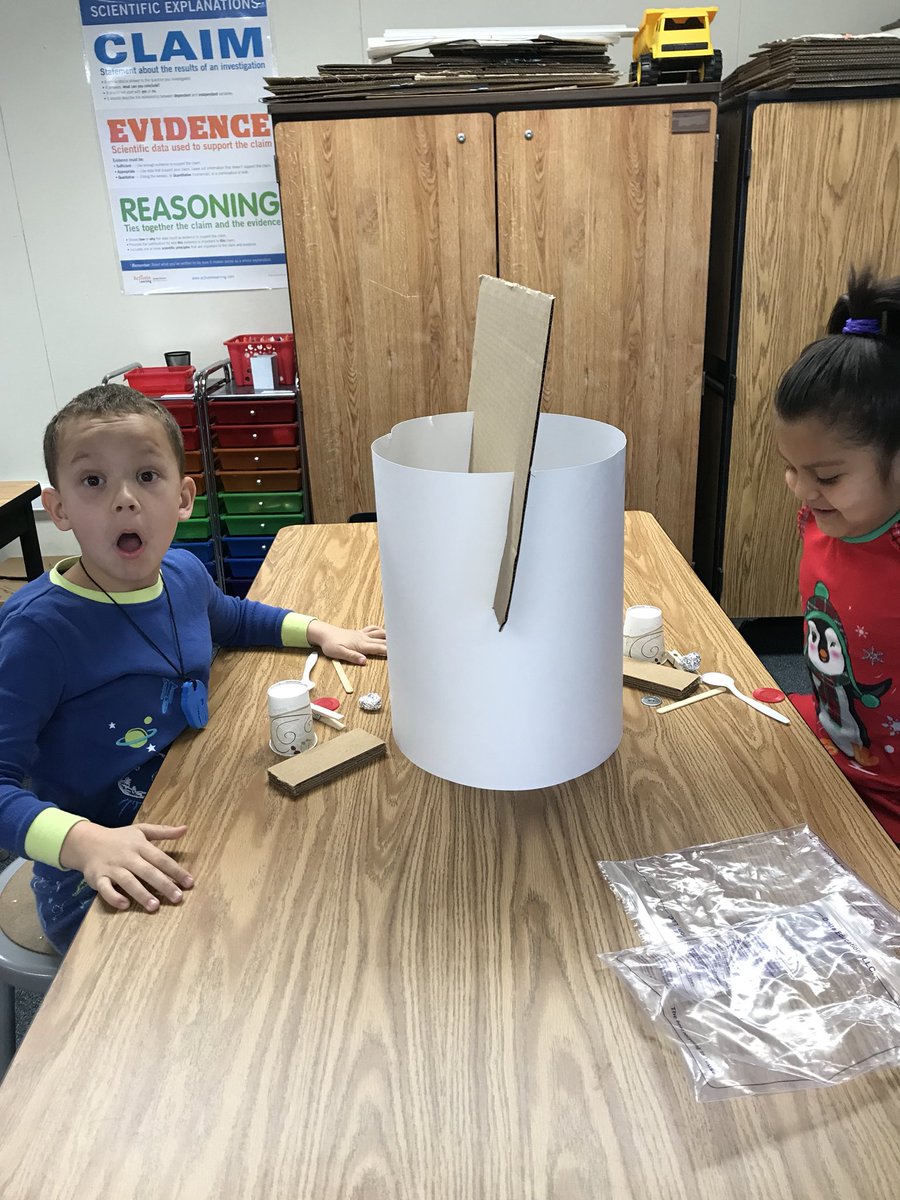 tkarl518's tweet photo. Love when students get excited in the Innovation Lab! Who knew learning about sound waves could be so exciting! Thank you @ycturner1. #FSS_STEM, #FUESD, @FUESDSchools https://t.co/p3hJphXIrv
