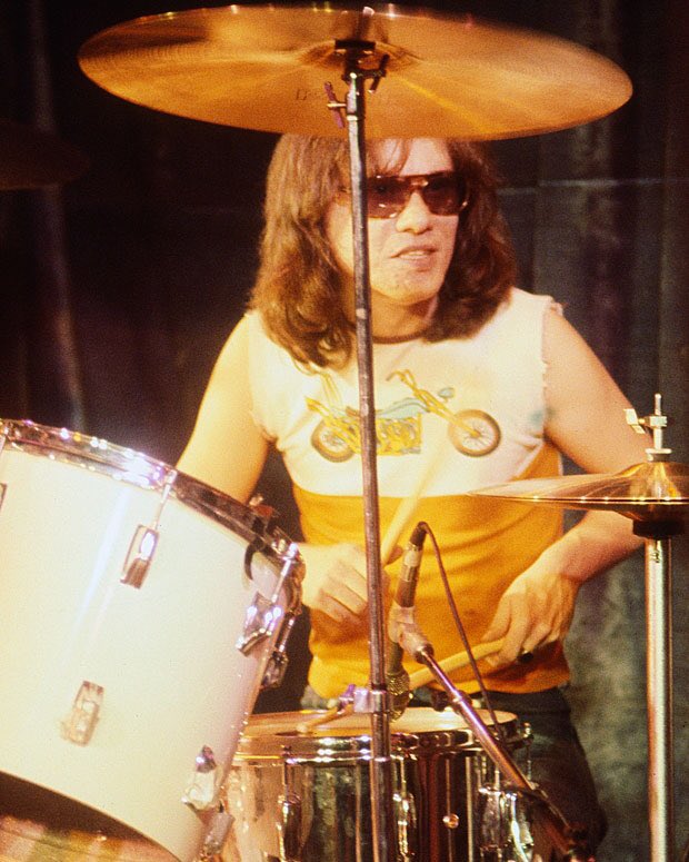 Happy Birthday In Heaven Tommy Ramone - The Ramones. 