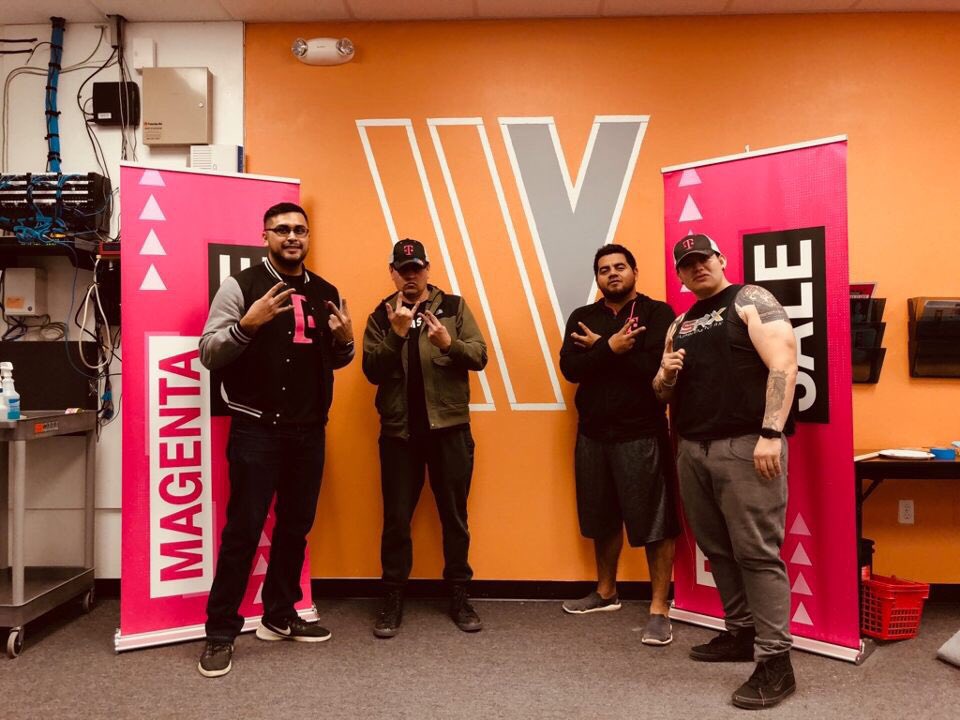 ErickGWV's tweet photo. just finished taking care of the back room. #WirelessVisionThePlaceToBe #ElPaso @TMobile @WirelessVision @thatsammori @JohnLegere @juangotty21 @JosephOrtegaWV https://t.co/42ePCFheri