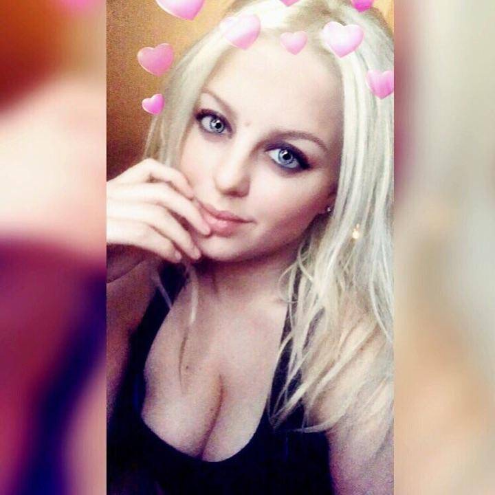 HalfDeadBodyPri's tweet image. 🙌 YASSS It's time for a great show ℬlonde ℬombshell:Let’s go 🔥🔥🔥 #
liveme.com/share/index_li…