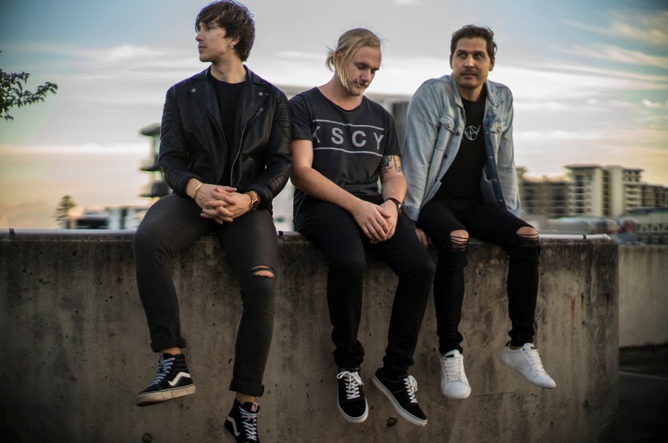 AAABackstage's tweet photo. Huge EP and single news from the @untilhomemusic camp > https://t.co/OcIFhmj9m3 https://t.co/rIHDnHL3Wd