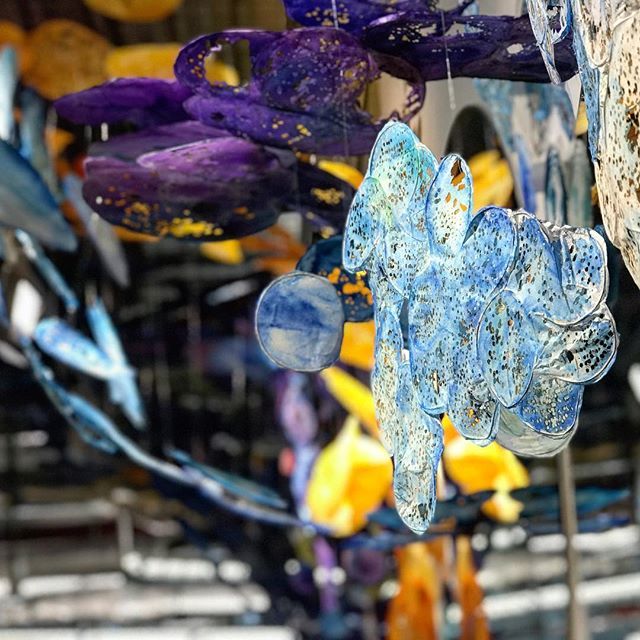 Nicola_Anthony's tweet image. #theFabricOfTime, detail
Nicola Anthony, 2018 
Installation commissioned by #fbairprogram .
Chinese #calligraphy paper, burnt #drawings, #ink, stainless steel and mirrors .
.
#art #contemporaryArt #installationart ift.tt/2GoqS78