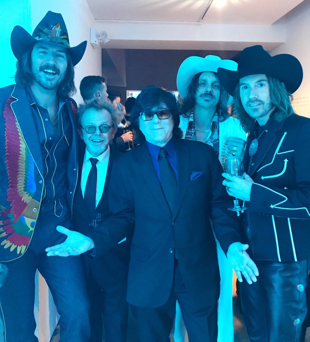 ASCAP's tweet photo. Classy gents - @MidlandOfficial with #ASCAP’s @IMPaulWilliams &amp; @Waldoevans! #Grammys #ASCAPGrammys https://t.co/3c7AXHnKgu