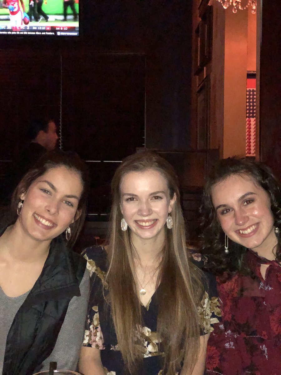 MLytten's tweet photo. Thank y’all for going to eat either me tonight for my birthday. I had sooo much fun!!!! https://t.co/ueWw6nLkr5