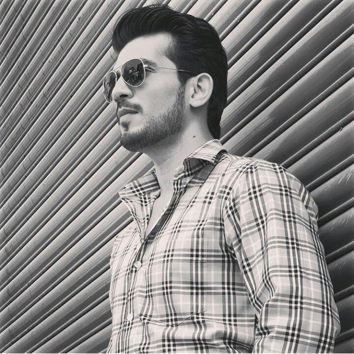 metanya07's tweet photo. T H E. P O S T E R. B O Y 😎🔥❤😍
Gosh..He slays..@Thearjunbijlani #arjunbijlani #heslays #lovehim #dashinganddapper #hero #manofmydreams #deeprajsingh #mayank #ishqmeinmarjawan #thekingofmyheart #hotandhandsome https://t.co/1U9TuqZmsr