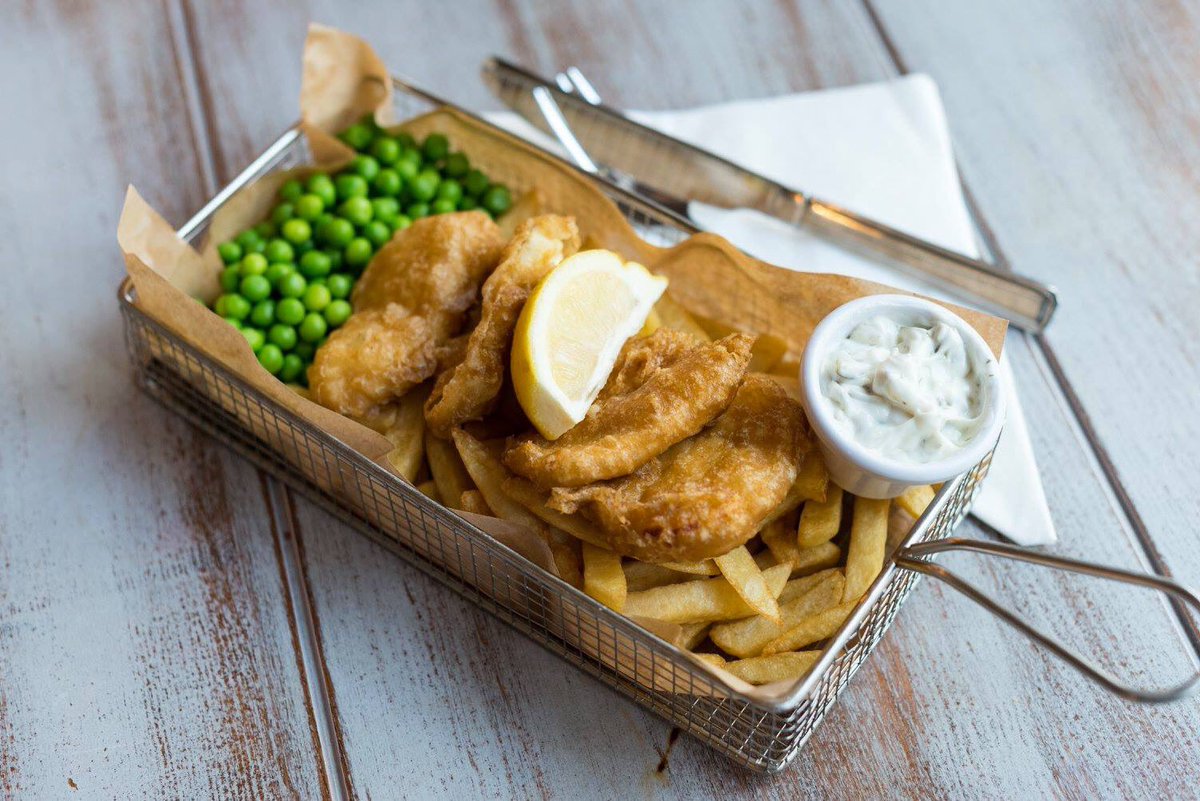 SlugEdinburgh's tweet image. What are you going to order for Happy Monday today???  We have 50% off the whole food menu, so why not treat yourself to that starter or dessert? 
To book a table call 01315247700 or email at bookings.S&amp;amp;Ledinburgh@stonegatepubs.com
#HalfpriceMonday #SlugEdinburgh #SlugandLettuce