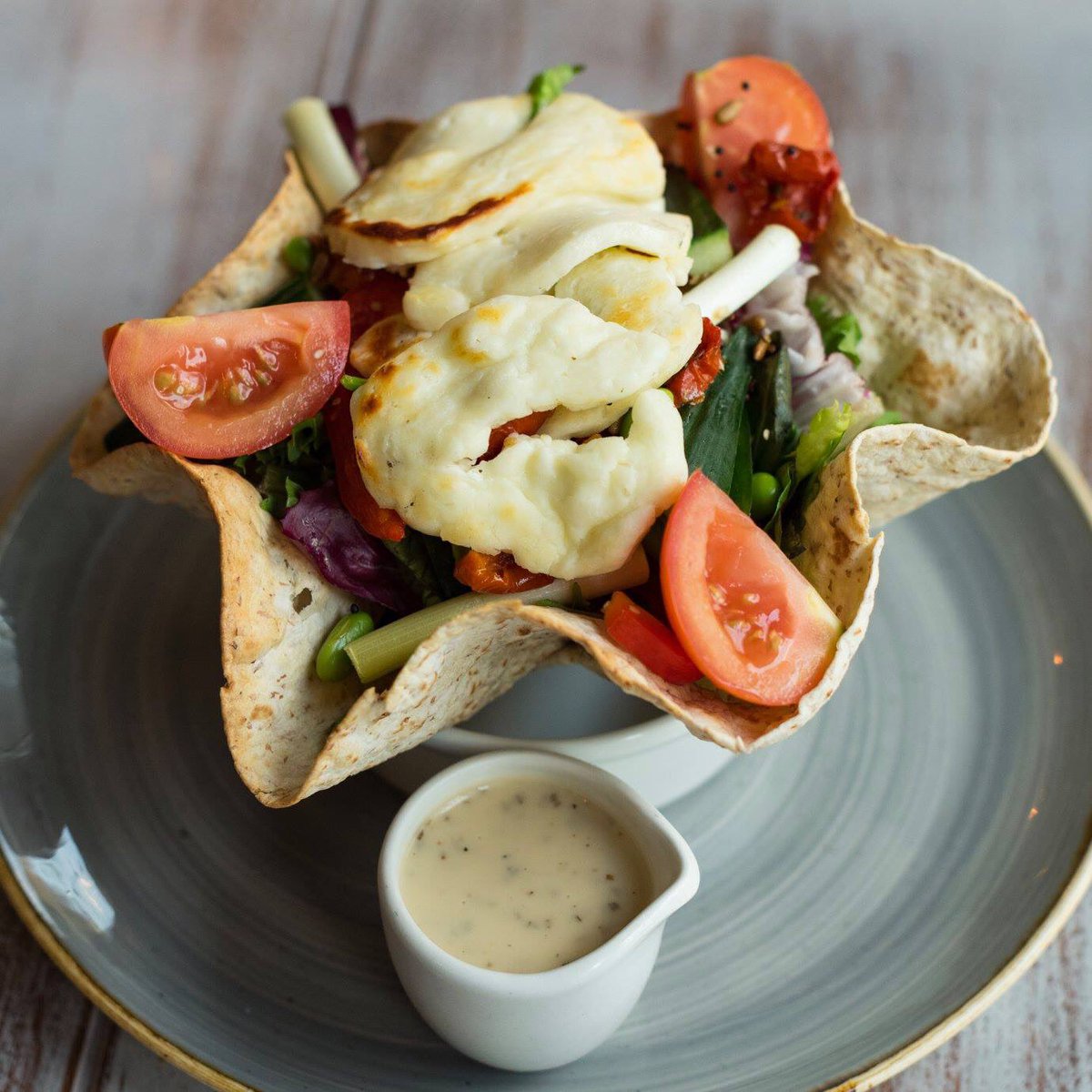 SlugEdinburgh's tweet image. What are you going to order for Happy Monday today???  We have 50% off the whole food menu, so why not treat yourself to that starter or dessert? 
To book a table call 01315247700 or email at bookings.S&amp;amp;Ledinburgh@stonegatepubs.com
#HalfpriceMonday #SlugEdinburgh #SlugandLettuce