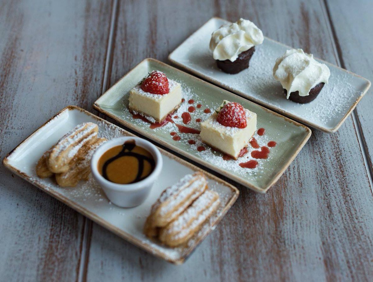 SlugEdinburgh's tweet image. What are you going to order for Happy Monday today???  We have 50% off the whole food menu, so why not treat yourself to that starter or dessert? 
To book a table call 01315247700 or email at bookings.S&amp;amp;Ledinburgh@stonegatepubs.com
#HalfpriceMonday #SlugEdinburgh #SlugandLettuce