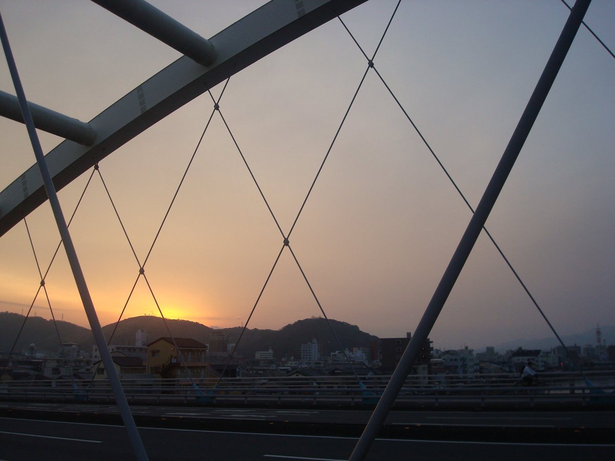 フットサルパーク高知 Twitterren 先日レンタサイクルのコース撮影で高知市内のサイクリングスポット探索に行きました 高知市内でも良い景色や スポットは沢山ありました 車ではなくあえて自転車で高知をじっくり見てまわるのもオススメです セントラル