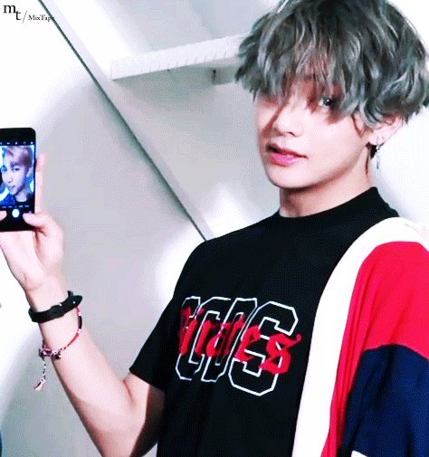 btstxtingaus's tweet photo. But here’s Tae looking fine af good night https://t.co/0qLwdxE06J