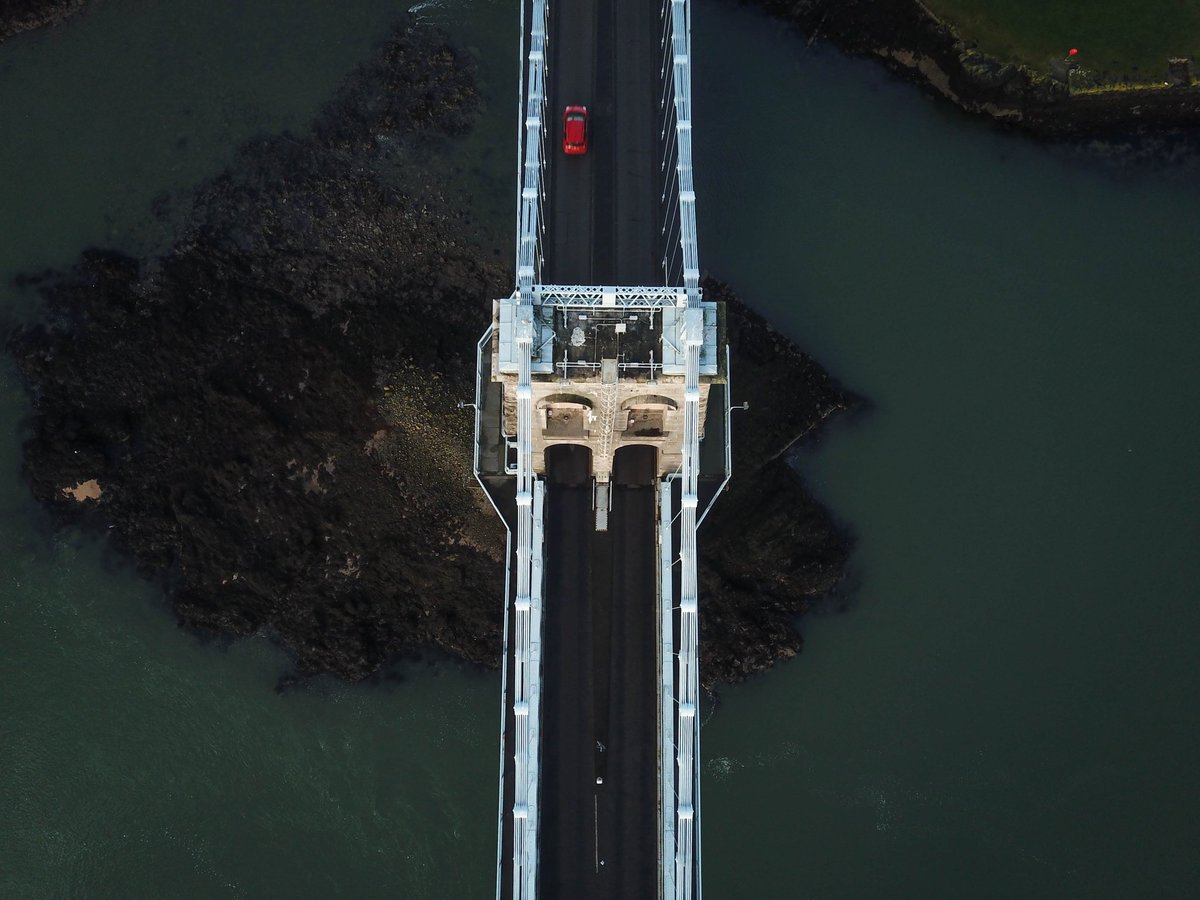Downward views over the #Menai suspension #bridge in #Anglesey 🌉
#northwales #drone #dronedreamsuk #dronephotography #aerialphotography #aerialview #drones #500pxrtg @nwalestweetsuk @AngleseySights <a href="/AngleseyScMedia/">Anglesey socialmedia</a> <a href="/VisitAnglesey/">Visit Anglesey</a> @DiscoveAnglesey <a href="/AboutAnglesey/">All About Anglesey</a> <a href="/realSkyPixel/">SkyPixel</a>