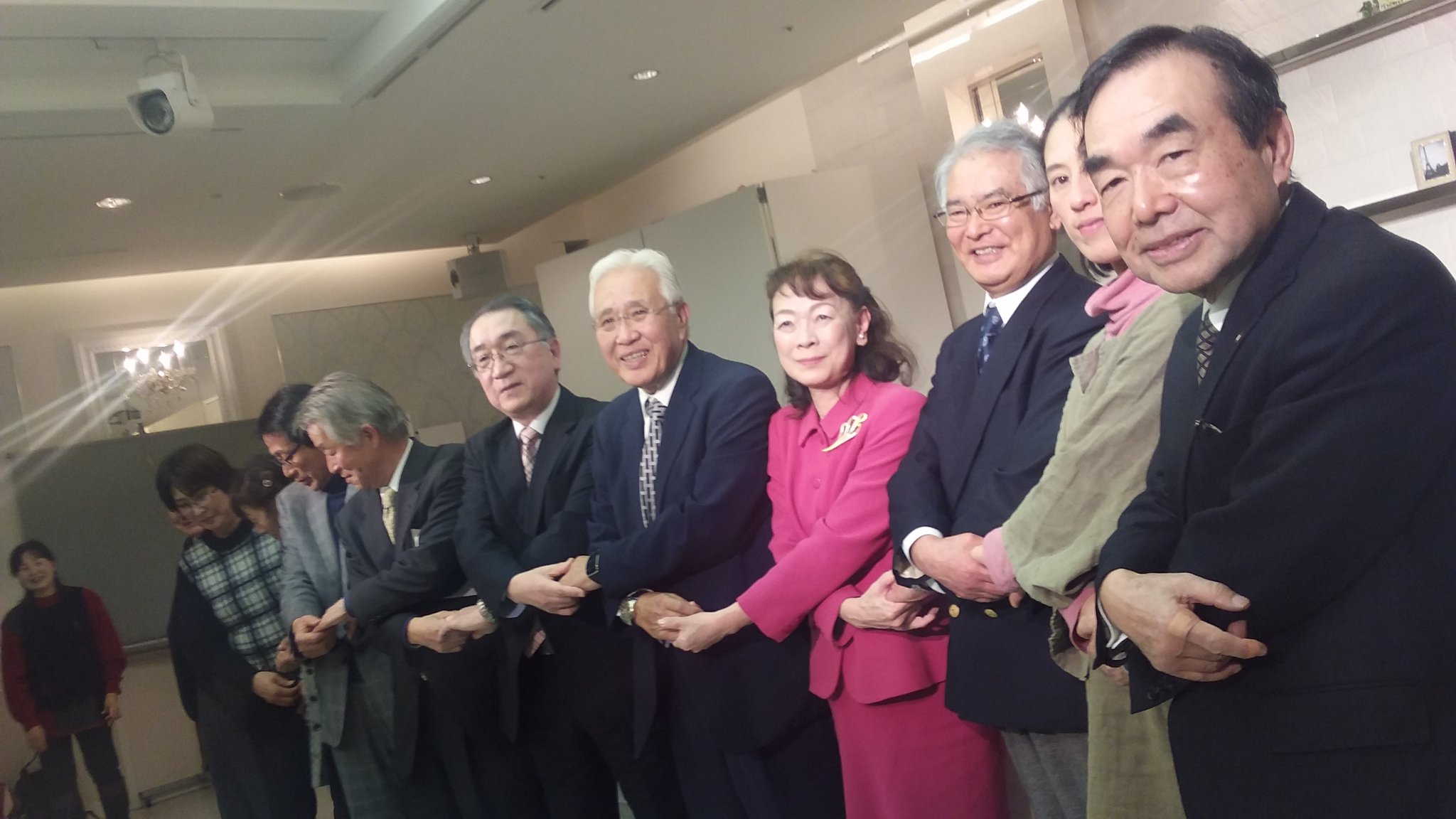 佐藤まさゆき Twitter पर 2月22日 木 告示の石川県知事選に こくらえみ 小倉恵美 さん その右は いしかわ市民連合の須藤春夫共同代表 その左は立憲民主石川 サポート立憲 の粟森喬共同代表 元参院議員 秋元邦宏日本共産党石川県委員長 桑原豊サポート立憲共同