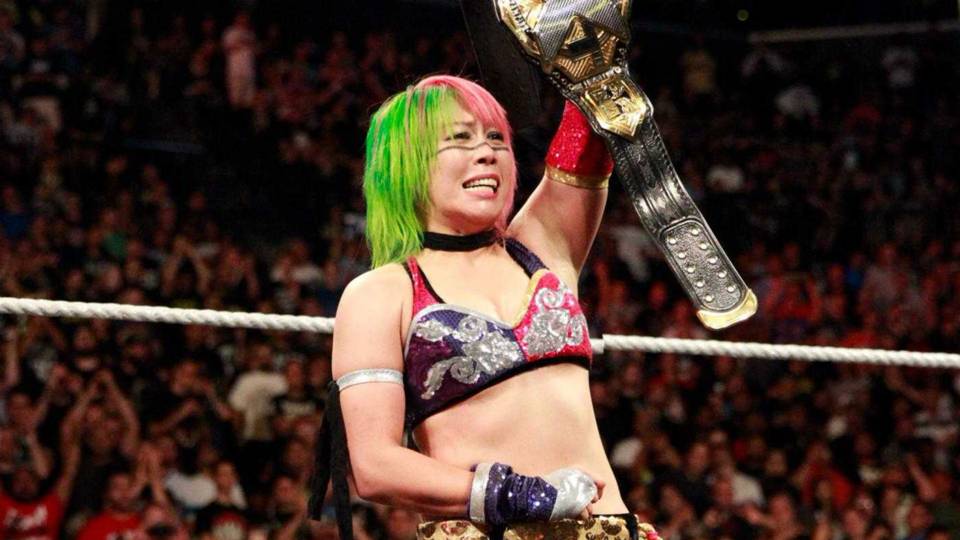 develop_app_'s tweet image. What a match of @WWE !!
#Congrats to @WWEAsuka on first Lady WINNER of #RoyalRumble 
Big hits on #SocialMedia too !!