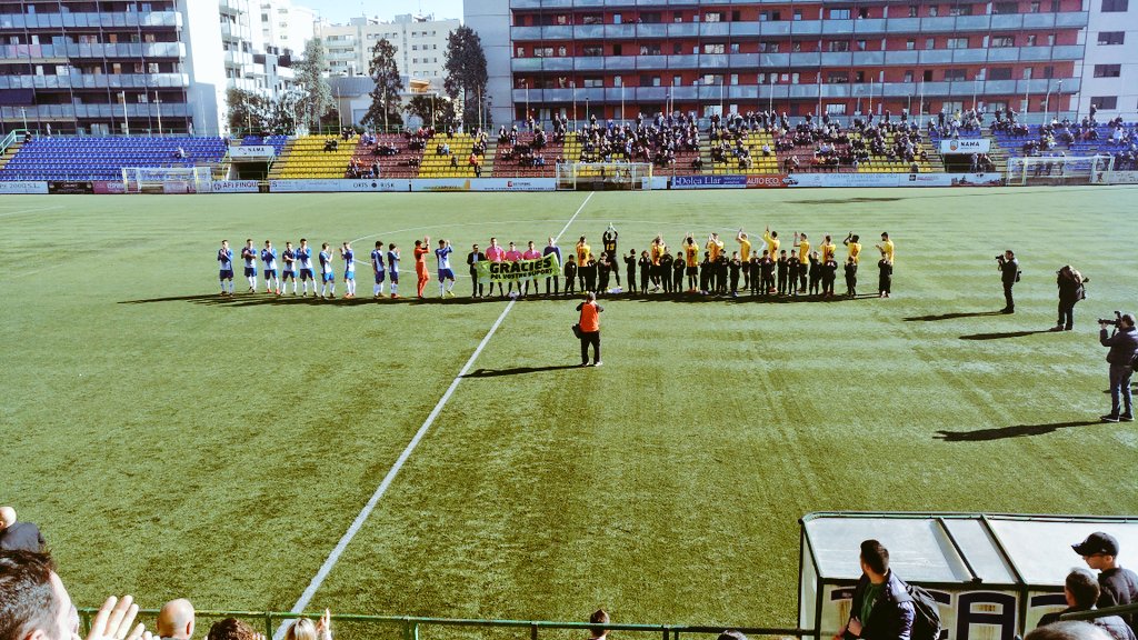 tonetguerao's tweet photo. Fin de semana en imagenes... Sábado en derbi Juvenil B (Atlético vs Real Madrid) @AlexClaverias + #CarlosAlgarra. Diumenge emotiu #ManelCasanova en #Narcis Sala #EspanyolB 3a. Luego Café para ver Juvenil Nacional #RogerGarcia ...y terminar Messi Camp Nou!⚽⚡. Ahora a por lunes! https://t.co/x10LPkZRk5