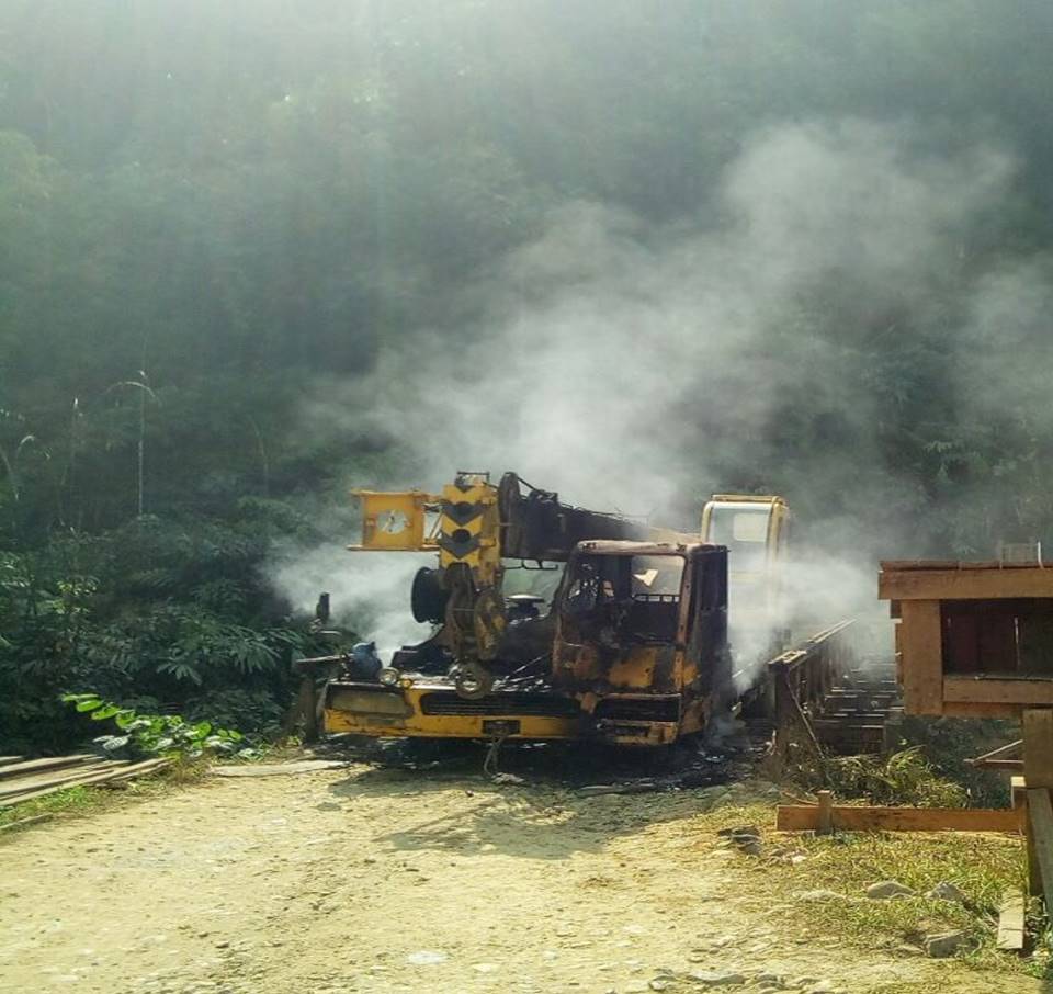 KIA insurgents torch two bridges and construction heavy machinery near Sumprabum

Nay Pyi Taw January 28

bit.ly/2DIPvts