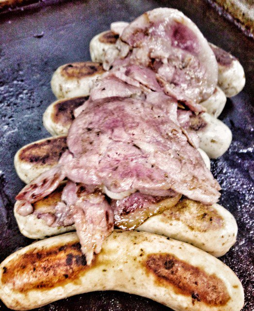 Good morning Britain. We're all pitched up, come and have one of our new creations. Ze Breakfast Wrap with Bratwurst and bacon...#currywurst #bratwurst #bratwurstengineer #streetfood #sausageparty #streetyourself #breakfast
