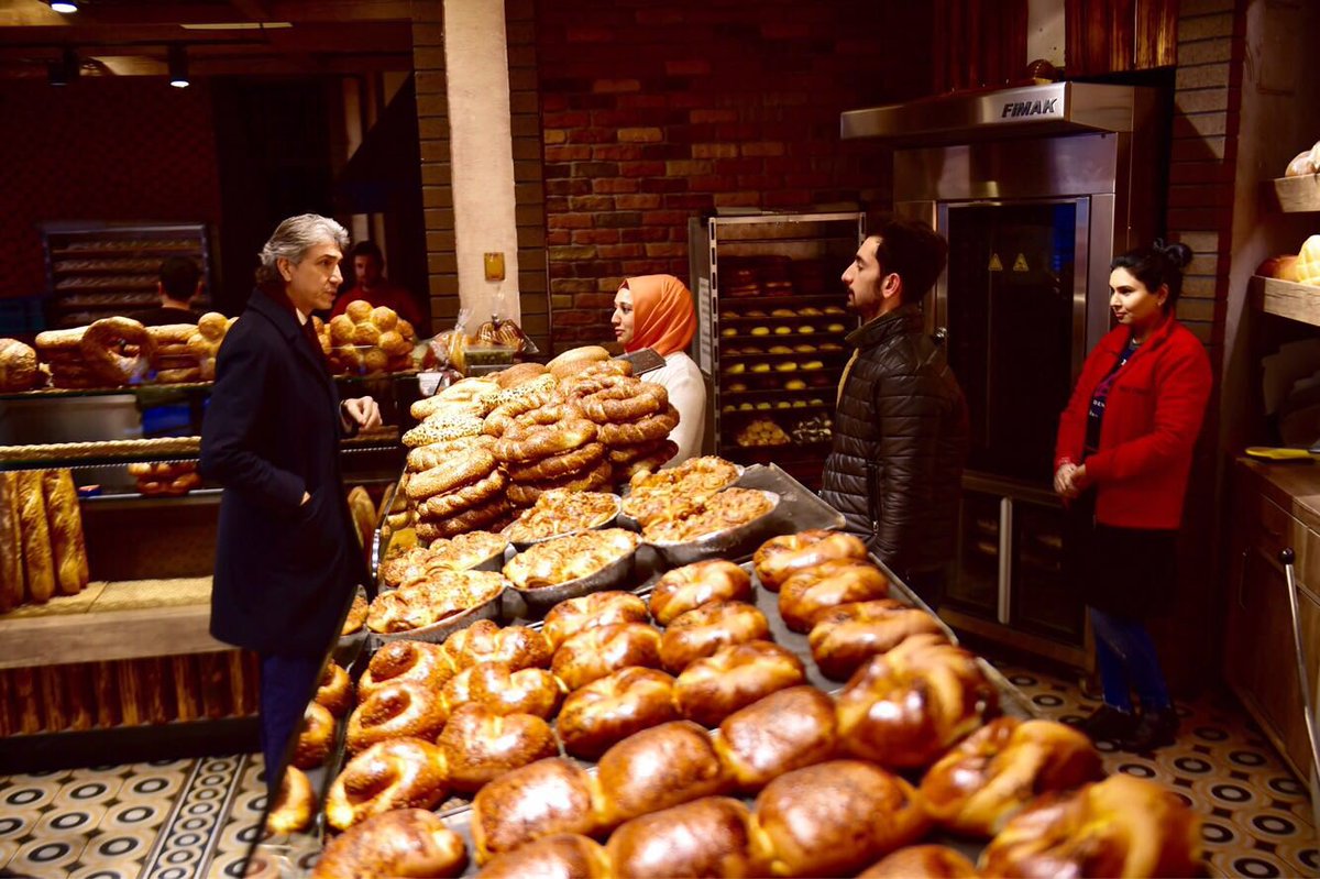 mustafademir's tweet photo. Sümbül Efendi Mahalle Muhtarımız ile Ağa Çayırı Sokak ve Abdullah Dede Sokak’ta esnafımızı, vatandaşlarımızı ziyaret ettik. Çay eşliğindeki hasbihallerine eşlik ettik https://t.co/TGb0JSjiqS