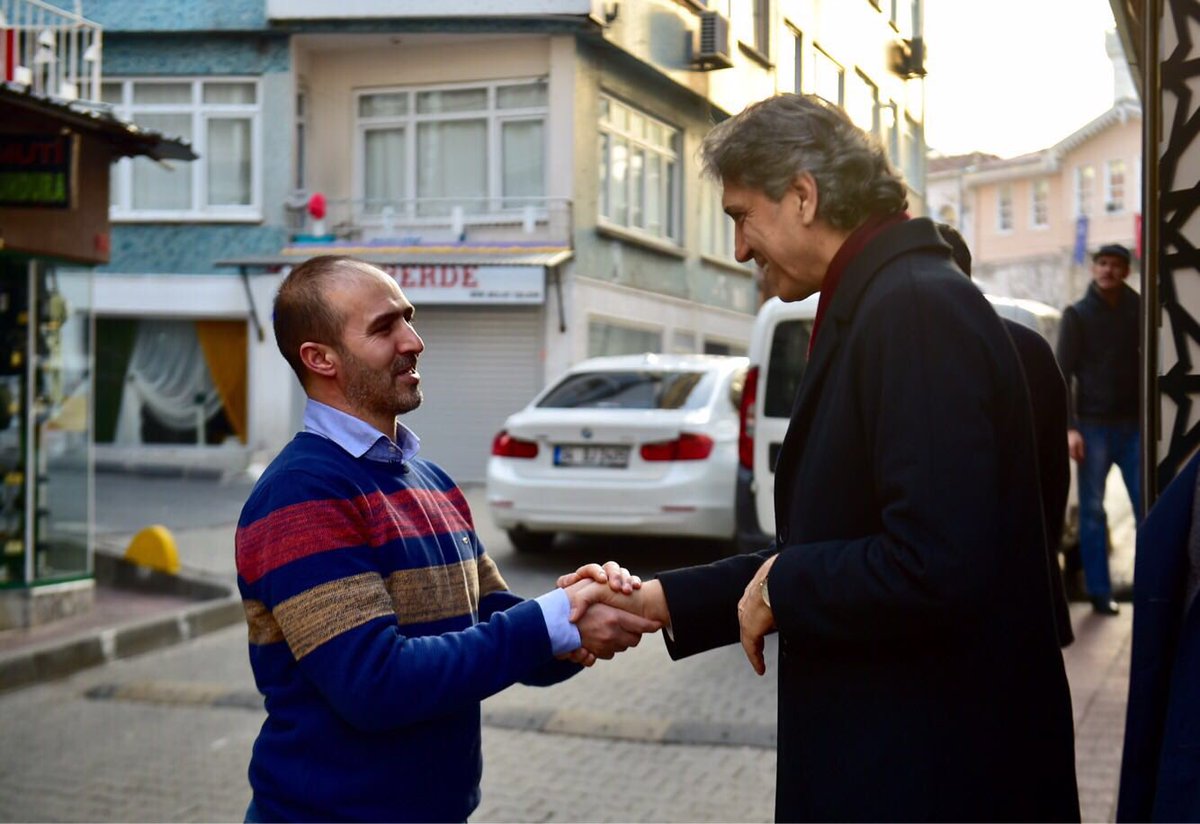 mustafademir's tweet photo. Sümbül Efendi Mahalle Muhtarımız ile Ağa Çayırı Sokak ve Abdullah Dede Sokak’ta esnafımızı, vatandaşlarımızı ziyaret ettik. Çay eşliğindeki hasbihallerine eşlik ettik https://t.co/TGb0JSjiqS
