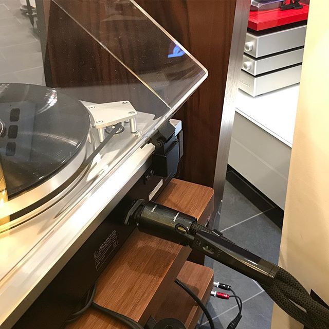 AudioVenue's tweet photo. AudioQuest Tornado running on our Luxman turntable. #audioquest #audioquestcables #audioquestmains #mainscable #aqthunder #aqtornado #thundercable #tornadocable #accable #mainscable #powercable #hificables #hifi #audio #ealing #maidenhead #audiovenue #w… https://t.co/foTT3xWsH6 https://t.co/dmwTaelm8t