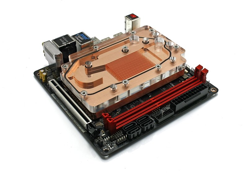 cowcotland's tweet photo. #LiquidExtasy s'attaque aux cartes #ASRock AB3x0 Gaming ITX/ac https://t.co/8ZWAnWDQvt https://t.co/ANPYesUV8h