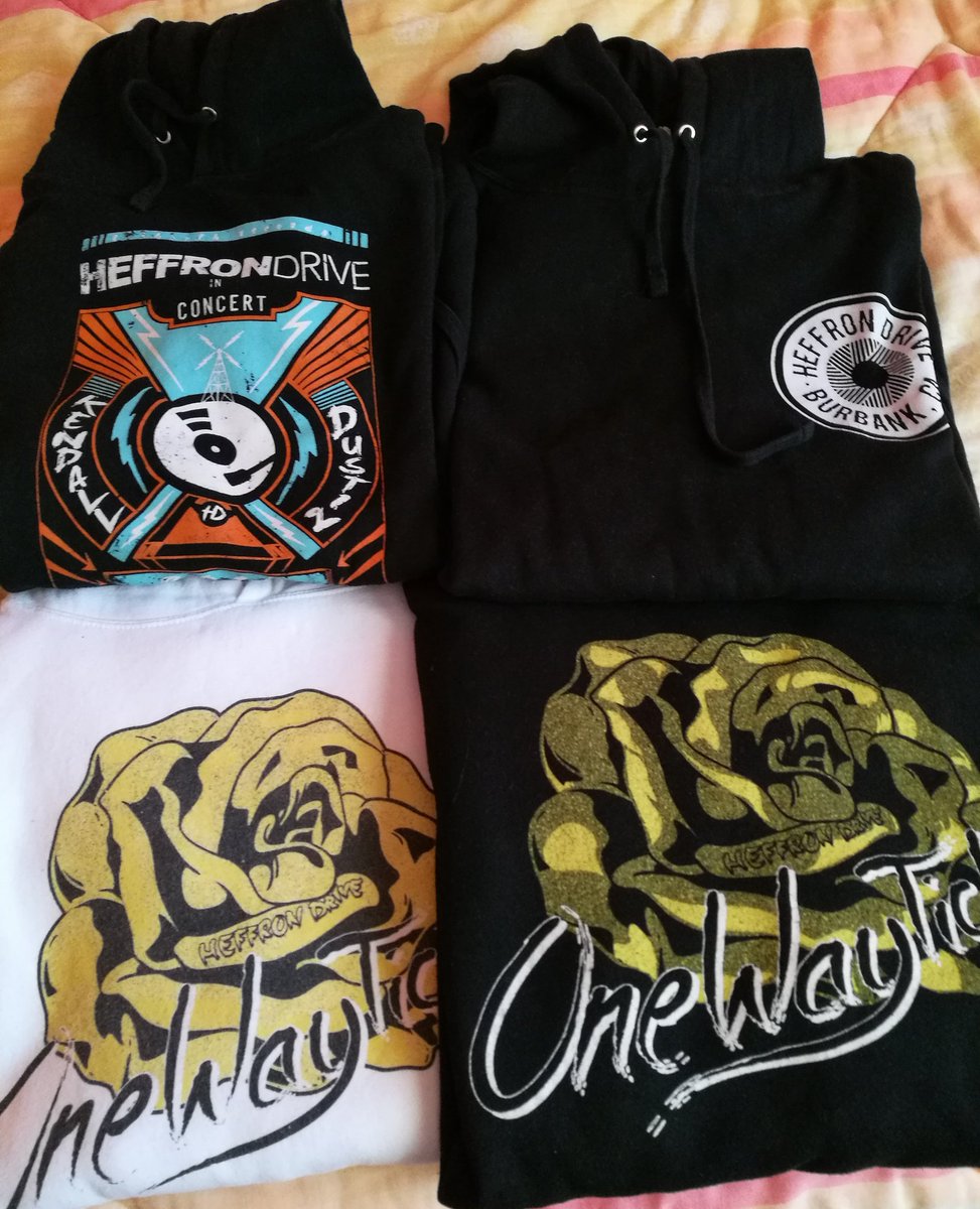 Fabiana_80_'s tweet photo. Difficult decision this morning .. Which hoodie I put? 🤔😉😍😍 #HeffronDriveMerch 
@HeffronDrive @dbeltwrites https://t.co/ai9ScmMIbg