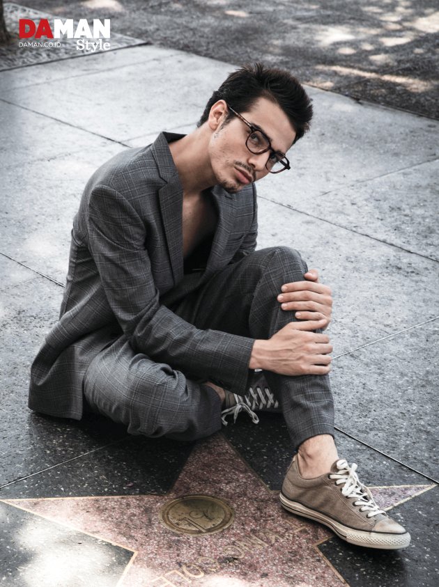DAMAN_Magazine's tweet photo. Uncover the quirky side of male model and @YSL muse #DavidFriend by clicking https://t.co/E4RTVJcw79. Find the article in the Fall/Winter 2017 issue of #DAMANstyle. #DAMAN #malemodel #mensfashion #mensstyle #fw17 https://t.co/JPtSj0Sbxk