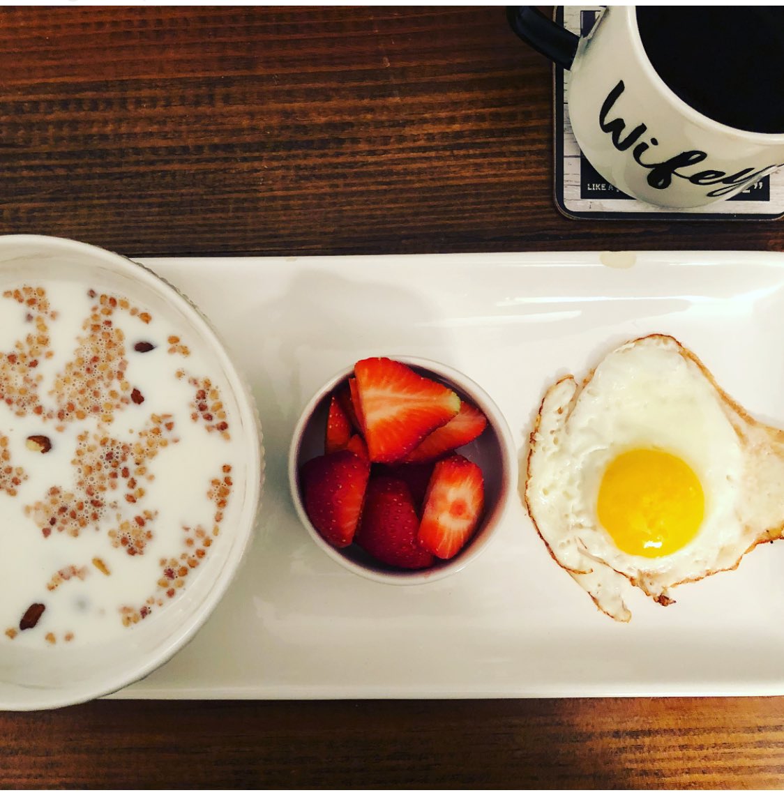 jamiejjorge23's tweet photo. Switching up my #breakfast this #morning >> #bearnakedgranola #egg #berries #coffee
.
.
.
#breakfastclub #breakfastflow #healthy #fitfood #instafood #foodie #foodiegram #platepic #nomnomnom #yummy #fuelfortheday #morningfuel #foodporn #granolalove #egglove #coffeelove #wifey https://t.co/sCLBWka6qB