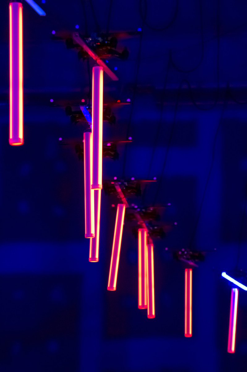 Humans dancing with drones, drones becoming digital art at #MIRA2017 ➡️ Quantum Chromodynamics by Glassworks supported by adidas Originals.

📸 <a href="/XarleneVisuals/">Xarlene</a>